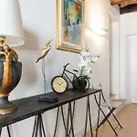 Rome As You Feel - Trevi Luxury Apartment