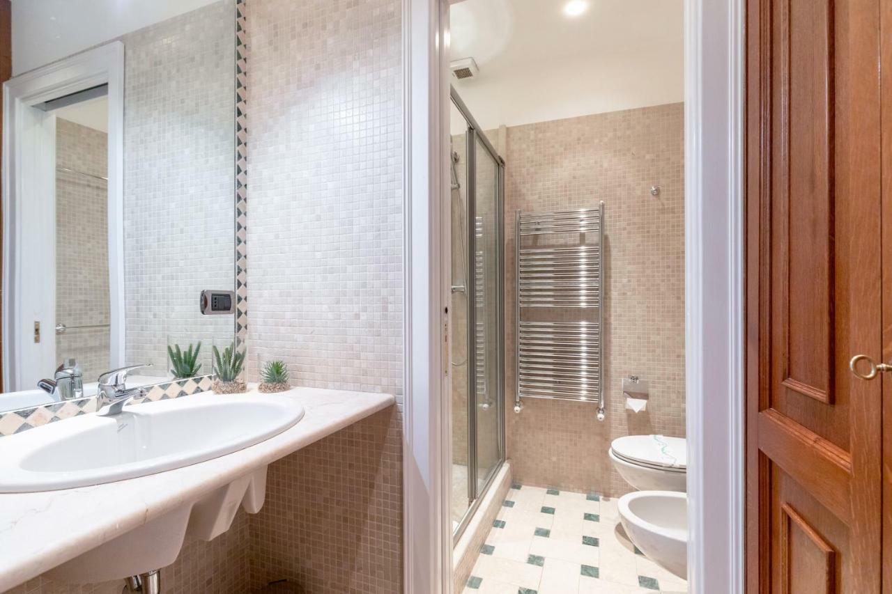 As Feel - Trevi Luxury Rom